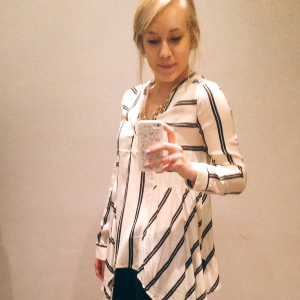Anthropologie Maeve Swing Style Long Sleeved Flowy Striped Blouse